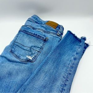 American Eagle Distressed Women's Hi Rise Jegging Blue Denim Jeans Size 4.